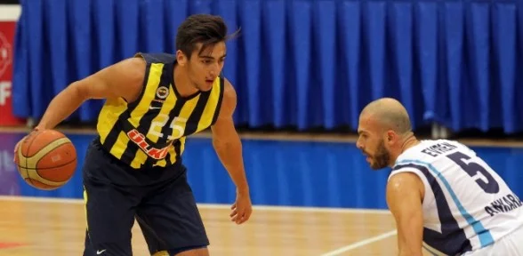 Fenerbahçe Ilk Maçında Yenildi