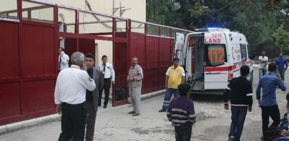 Yüzlerce Kişi Hastaneye Koştu