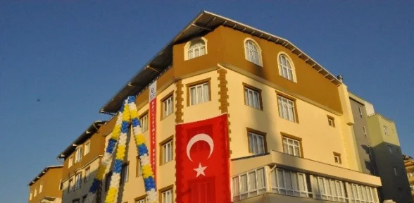 Başbayan Okul Yaptırdı