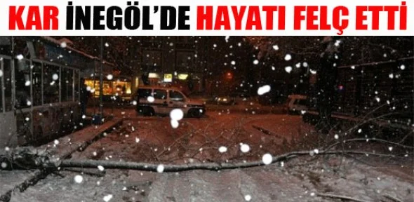 Kar İnegöl'de Hayatı Felç Etti