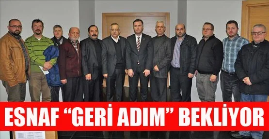 Esnaf Geri Adım Bekliyor