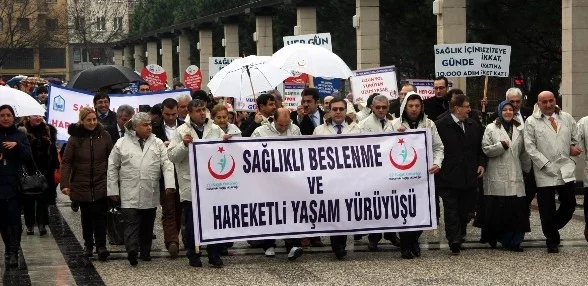 Sağlıklı Hayat Için Yürüdüler