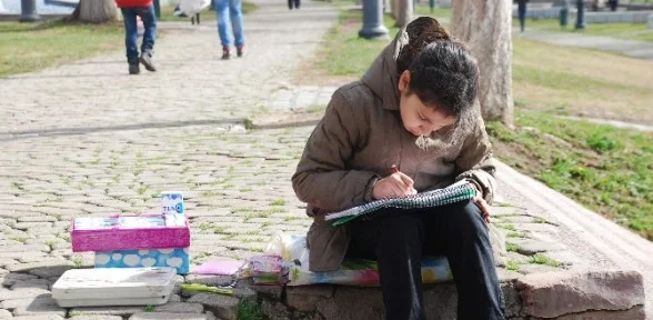 Tek bir amacı var: Okumak
