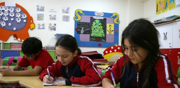 18 milyon öğrenci ders başı yapıyor