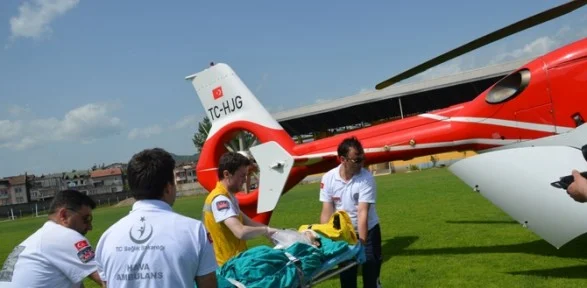 Küçük çocuğun imdadına ambulans helikopter yetişti