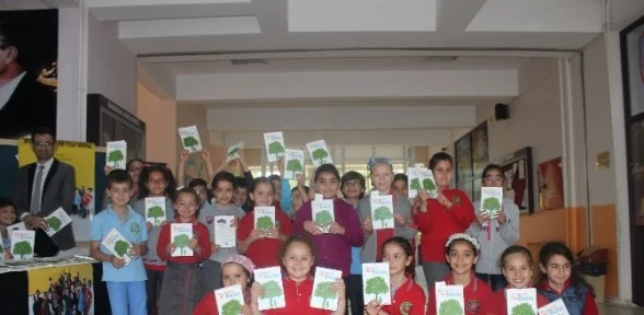 Üçüncü sınıf öğrencileri kitap yazdı