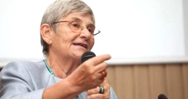 Canan Karatay'dan Ezber Bozan Bir Çıkış Daha: Meyve Suyunun Alkolden Farkı Yok