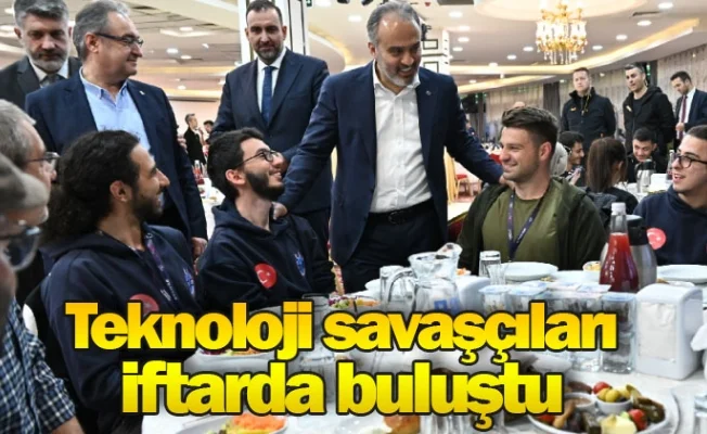 Teknoloji savaşçıları iftarda buluştu