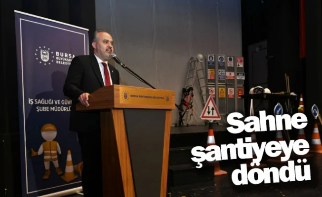 Sahne şantiyeye döndü