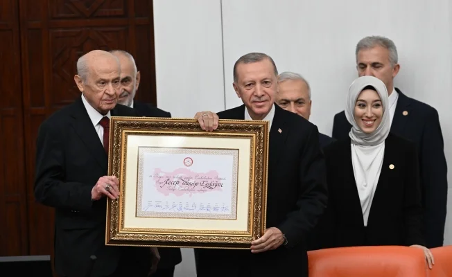 Cumhurbaşkanı Erdoğan TBMM'de yemin etti