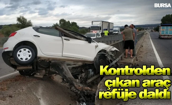 Kontrolden Çıkan Araç Refüje Daldı
