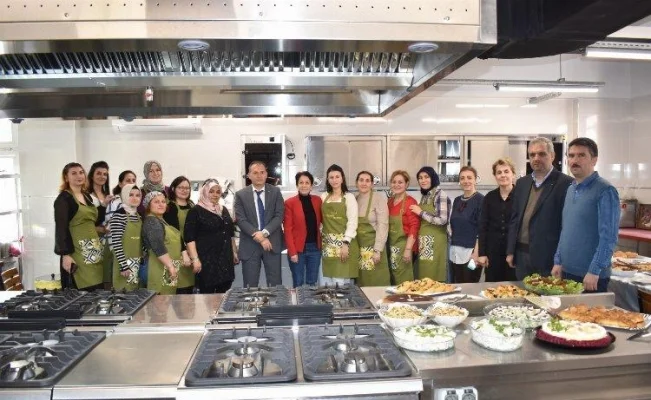 Geleceğin pasta ustaları kurslarını tamamladı