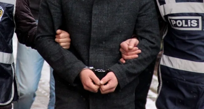 Bursa'da FETÖ'nün "gaybubet evlerine" operasyon: 8 gözaltı
