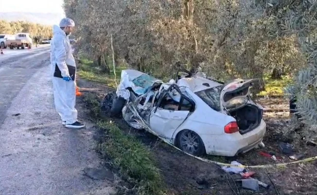 Bursa'da Tanker ile Otomobil Kafa Kafaya Çarpıştı: Muhtar Hayatını Kaybetti