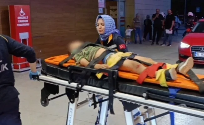 Otomobilin çarptığı çocuk ağır yaralandı