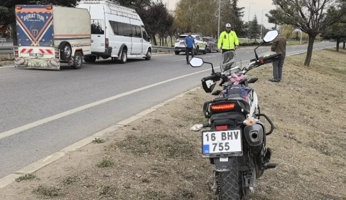 Motosiklet sürücüsü yaralandı