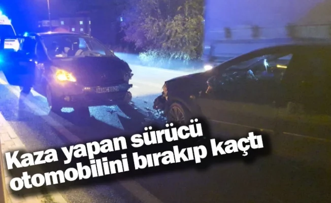 Kaza yapan sürücü otomobilini bırakıp kaçtı