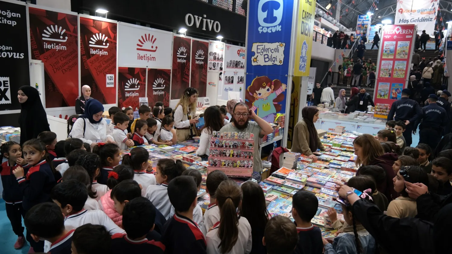 İnegöl Kitap Günleri Hafta Sonu 12 Muhteşem Yazarı Konuk Edecek