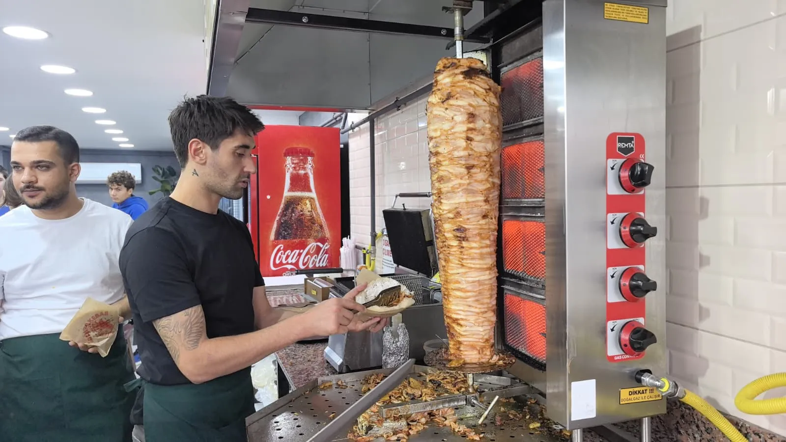 Yeşil sahalardan döner tezgahına! Beşiktaşlı futbolcu ...