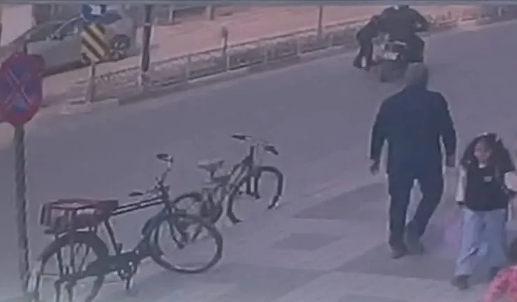 Kaza anı güvenlik kamerasında