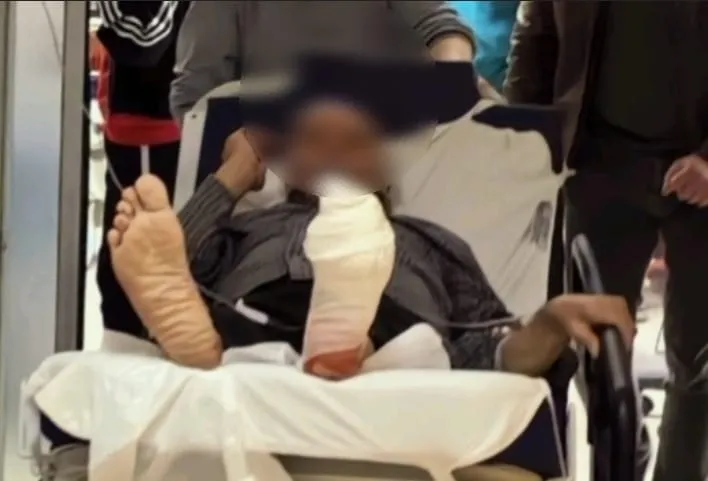 Odun kesmek isterken...