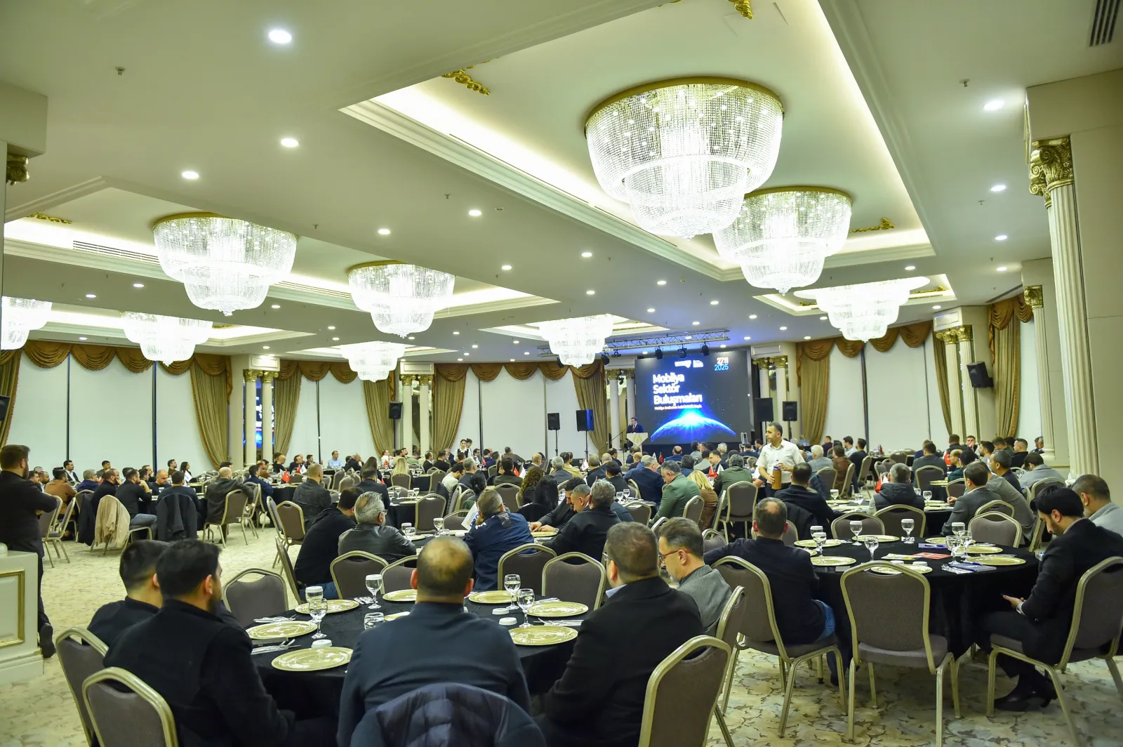 Mobilya sektörü İnegöl'de buluştu!