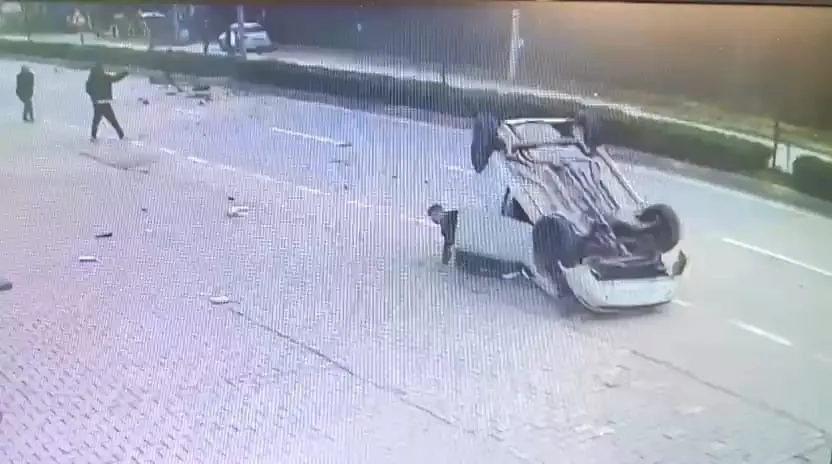 Kaza anı güvenlik kamerasında