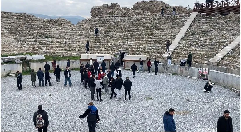 Ateş Karıncalarından Tarih Gezisi