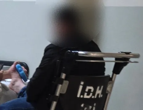 Ayağının üzerinden otomobil geçti