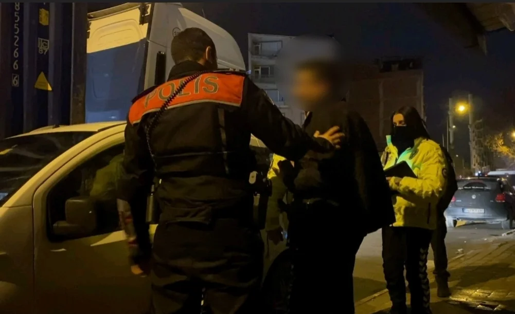 Polisin alkollü sürücüyle imtihanı