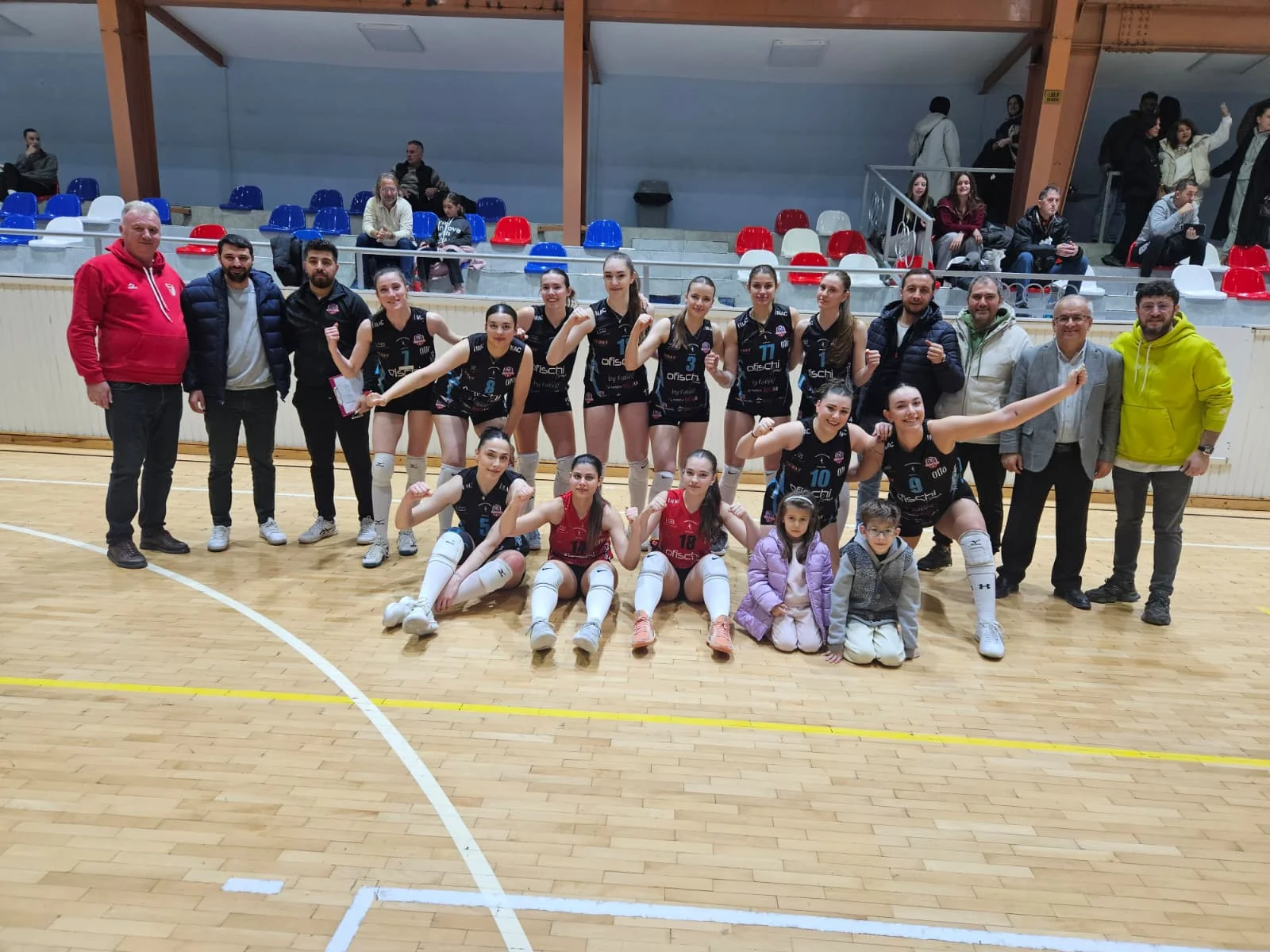 Orhaniye Voleybol Play Off'a Emin Adımlar İle İlerliyor