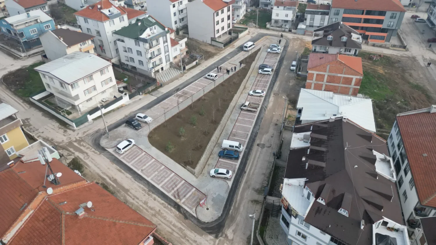 Yeni Mahalleye 54 Araçlık Otopark