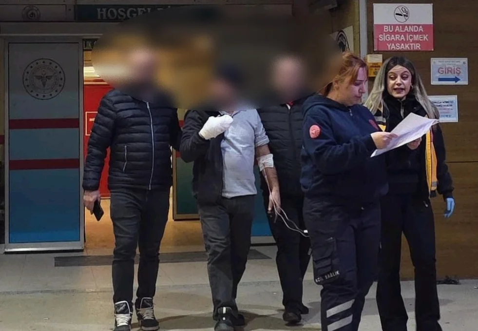 Elini makineye kaptırdı