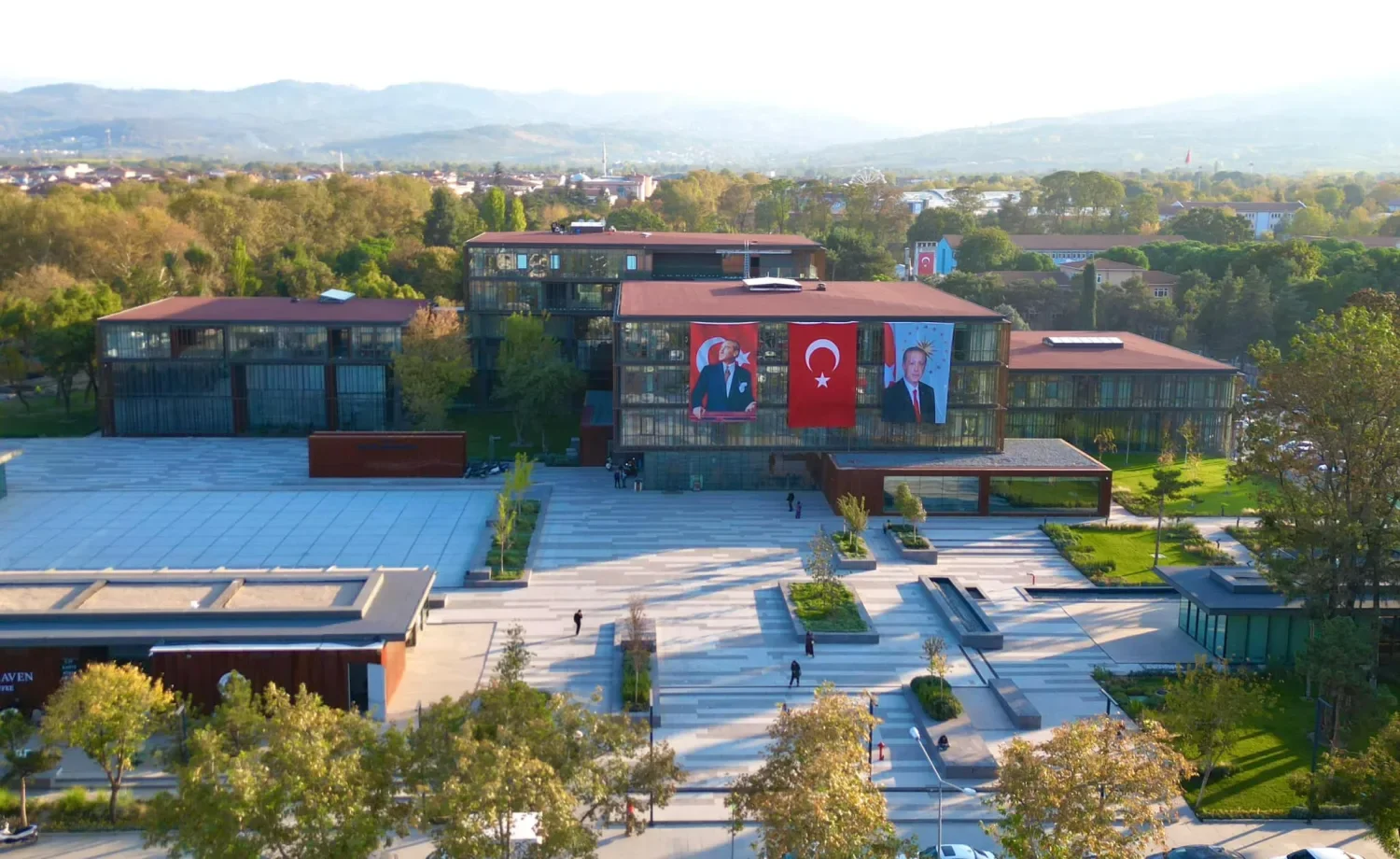 İnegöl’de Kültür Ve Sanatın Yeni Adresi Kullanıma Sunuldu