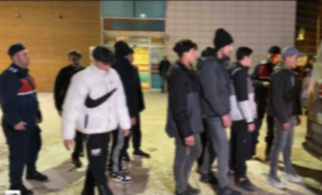 Jandarmadan kaçak göçmen operasyonu