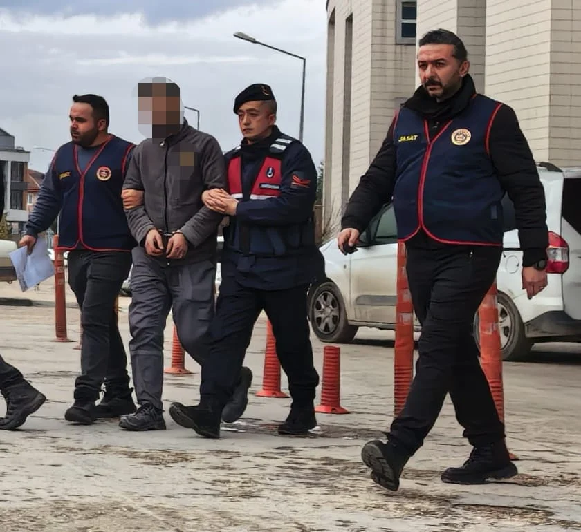 Jandarmadan kaçamadı!