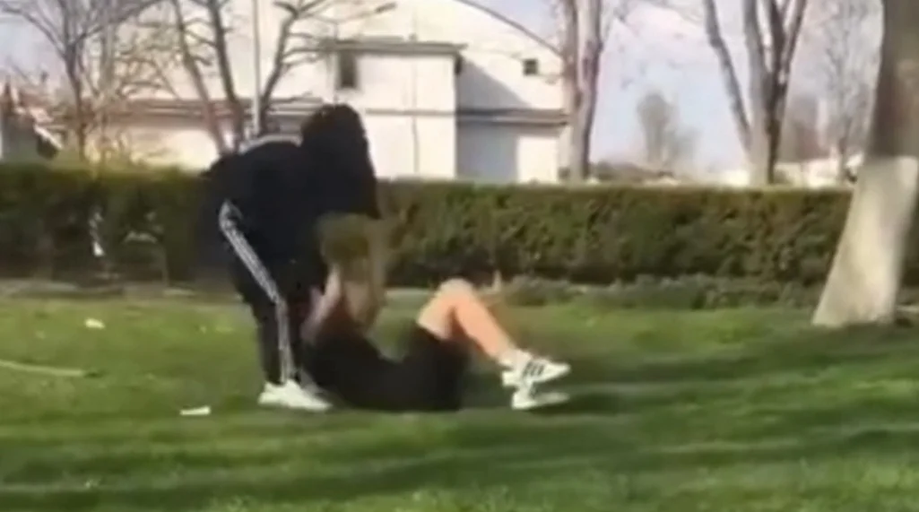 Saç baş birbirine girdiler!