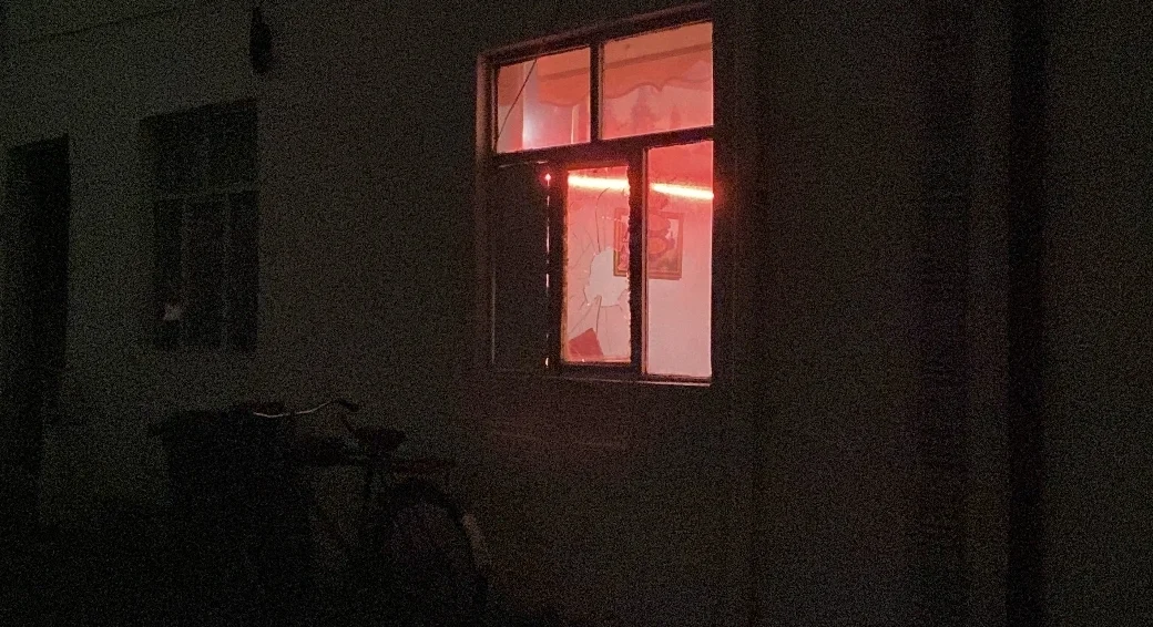 Fırça sapıyla darp edildi!