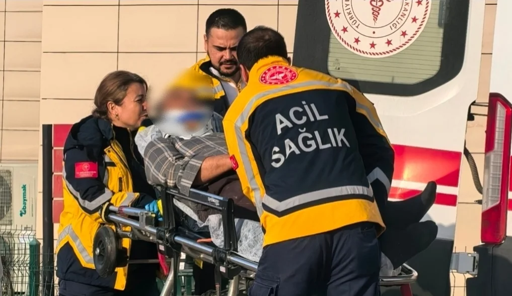 Kamyonetin kapağı hastanelik etti