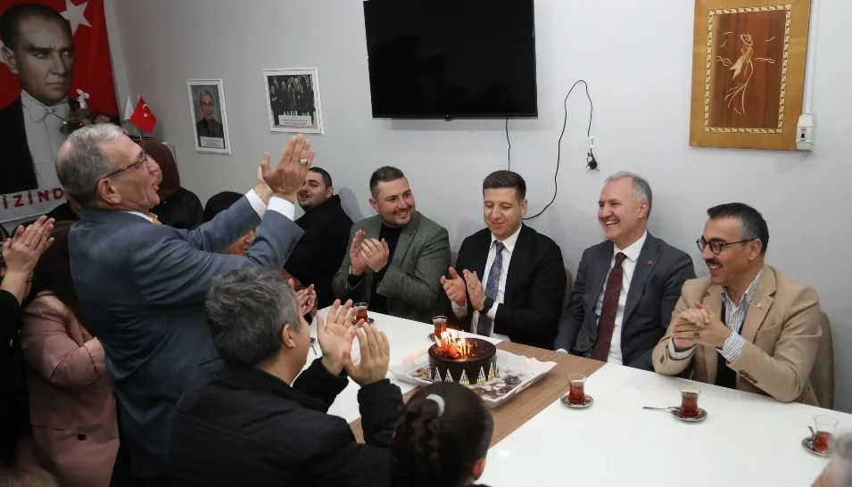 Başkan Taban'a sürpriz kutlama