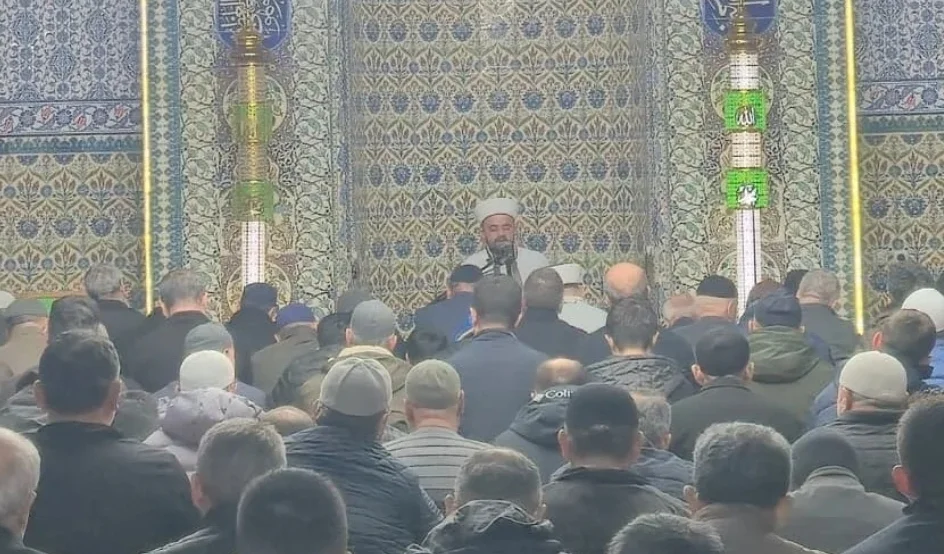 Teravih Öncesi Hafız Esat Tuna’dan Manevi Ziyafet