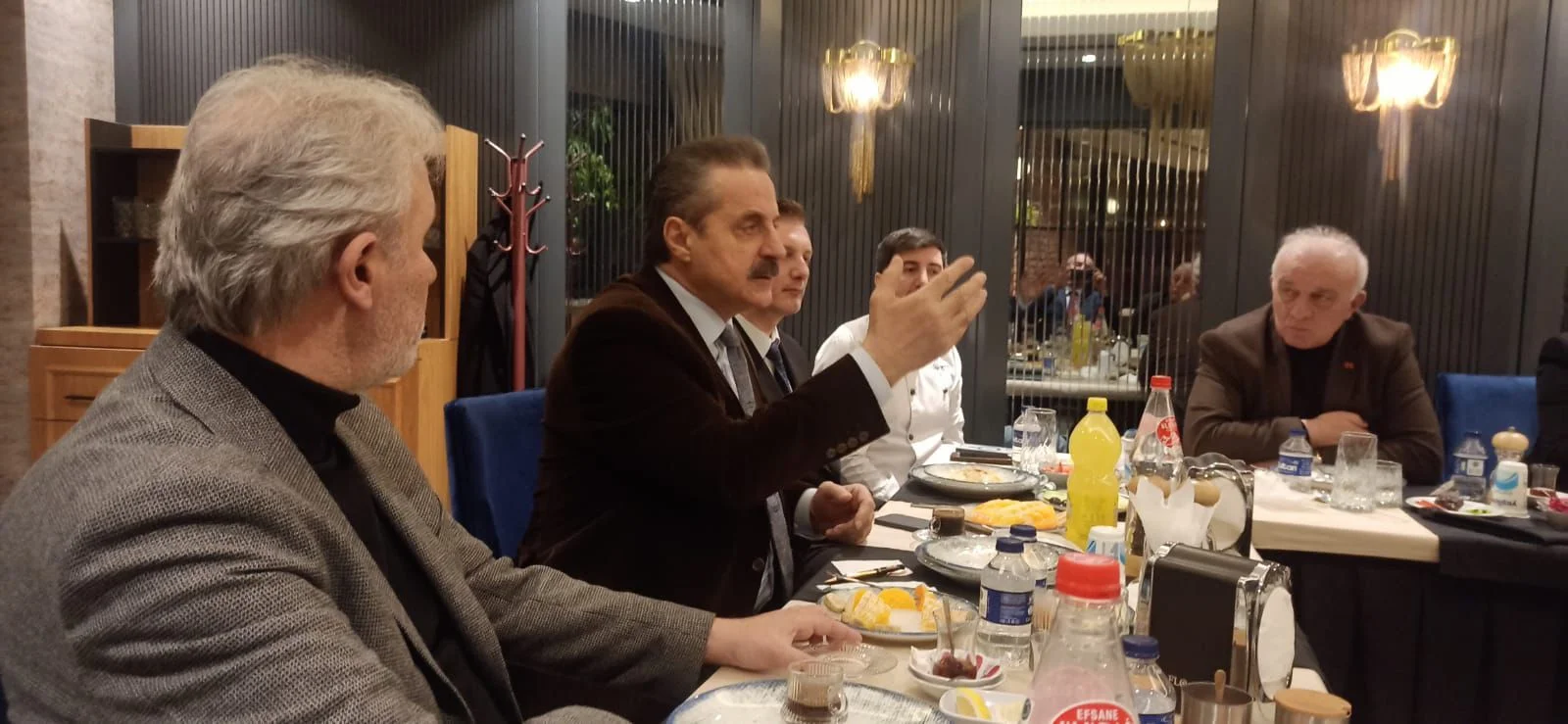 Faruk Çelik iftar programında esnaflarla buluştu