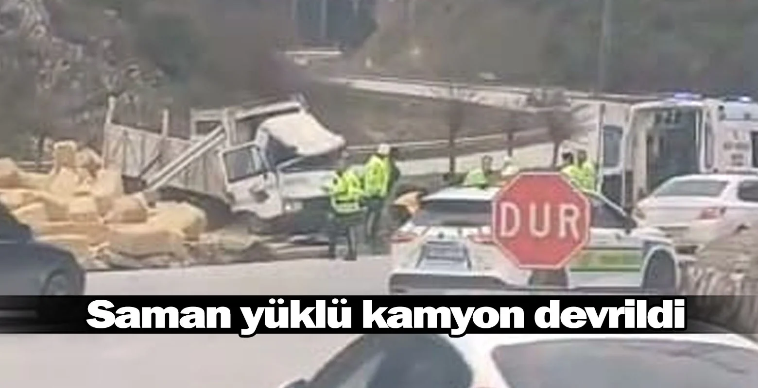 Saman yüklü kamyon devrildi