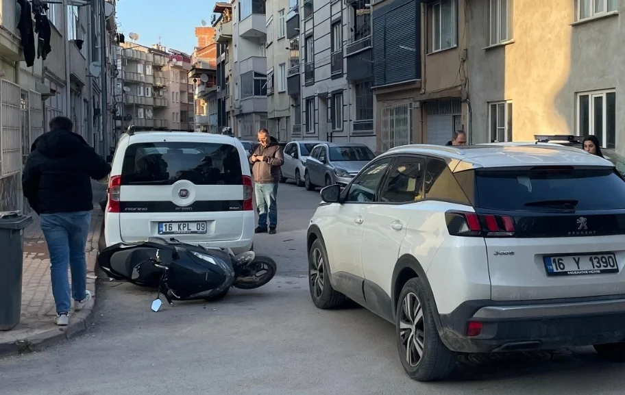 İnegöl'de motosiklet kazası: Genç sürücü yaralı