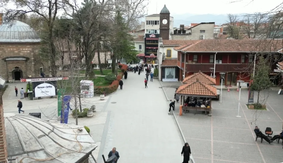 İnegöl Çarşısında Bayram Düzenlemeleri Başlıyor