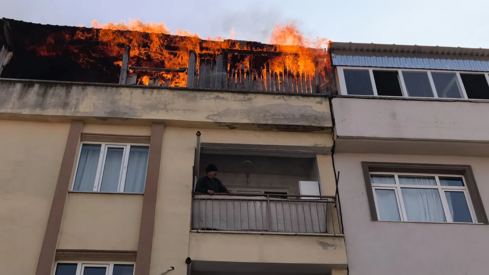 İnegöl'de çatı yangını