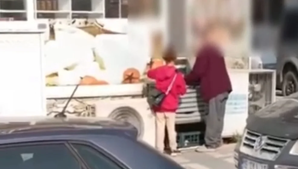 Topladığı paraları sayan dilenciler kamerada