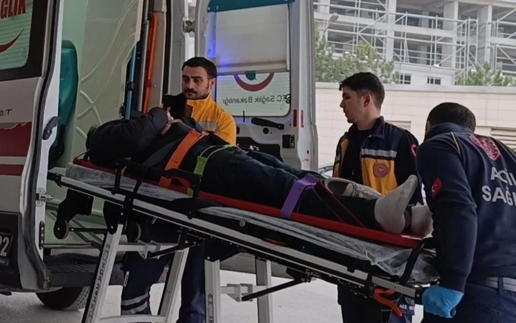 Motosikletli gençler ölümden döndü!