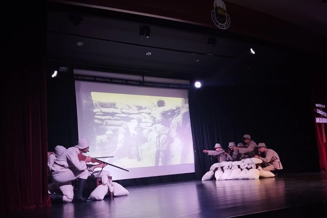 Çanakkale Zaferinin 111. Yılında Şehitlerimiz Törenle Anıldı