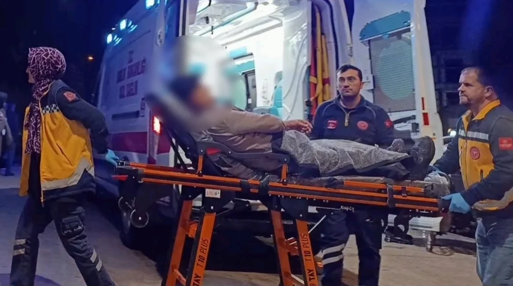 Yaşlı adam gözünü hastanede açtı!